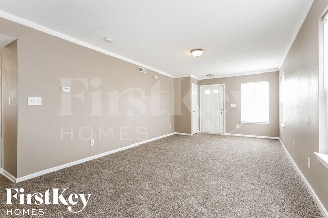 Photo - 347 Venus Dr