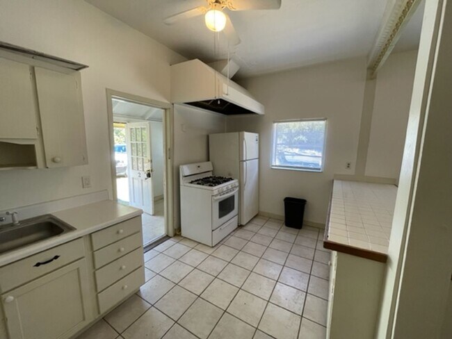 Photo - Large One Bedroom In Duck Pond Available in August!!!!