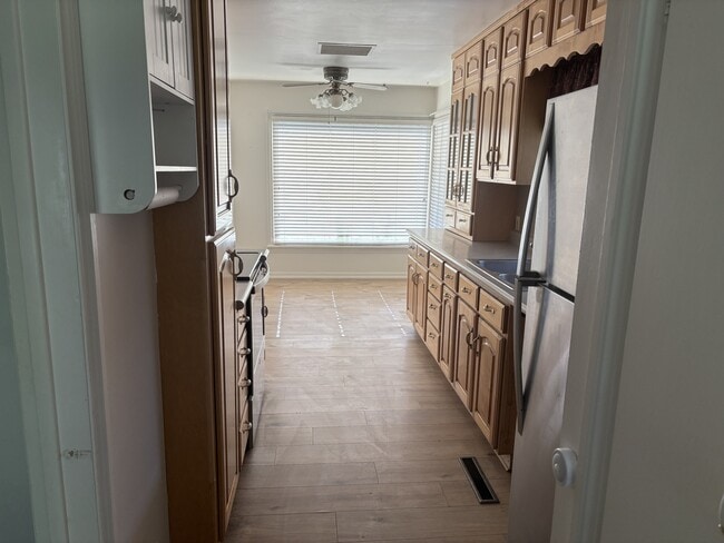 Photo - 622 S Main St