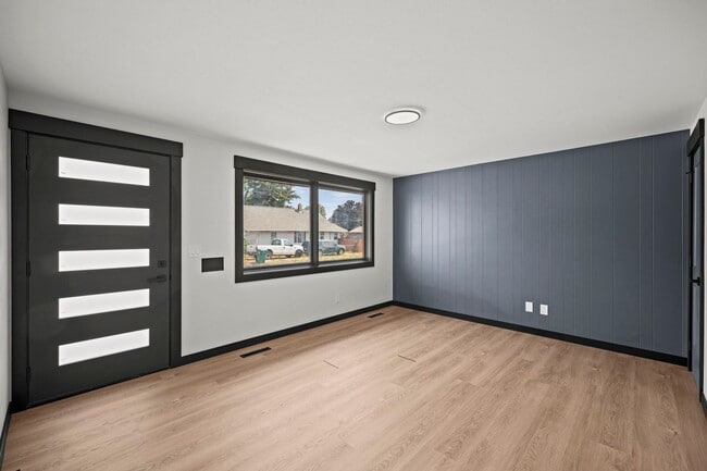 Building Photo - 3717 N Perry St Unit 3719