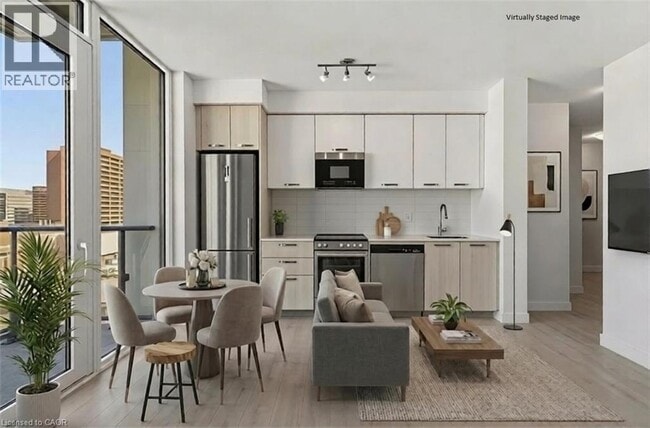 Photo - 75 James St S Unit 1025