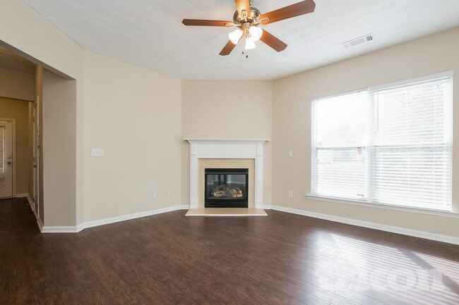 Photo - 155 Abenberg Ct