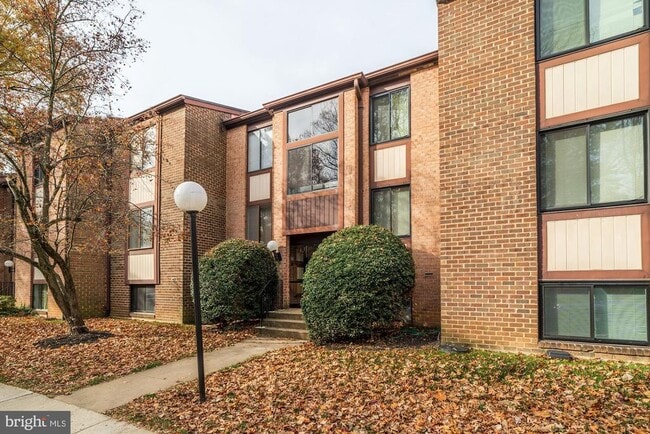 Photo - 9705 Kings Crown Ct Unidad 002
