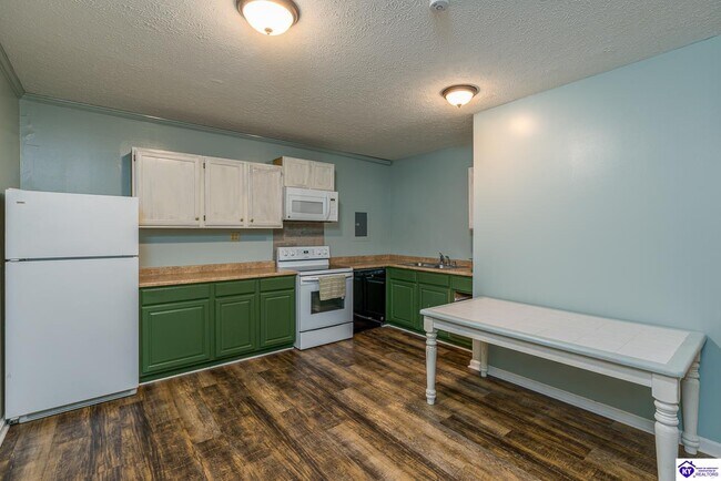 Photo - 169 W Vine St