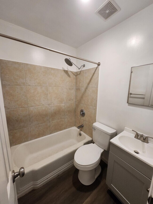 Photo - 2820 Club Plaza Rd