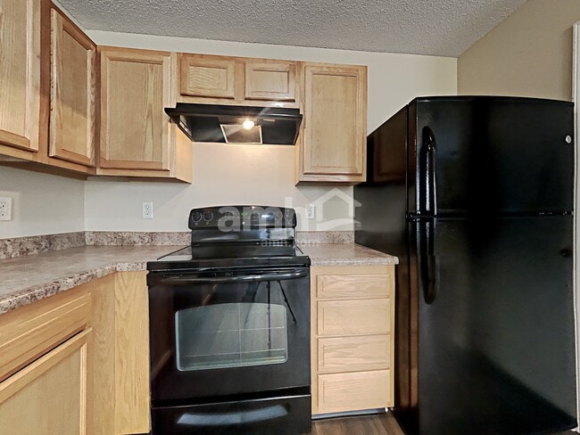 Photo - 34 Frostwood Ln