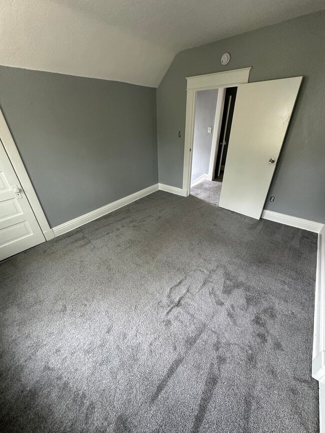 109 N Lawndale Ave