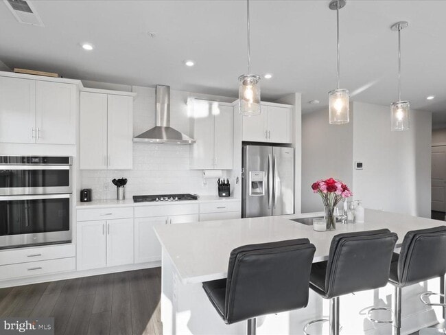 Photo - 100 St Ives Pl Unit 402