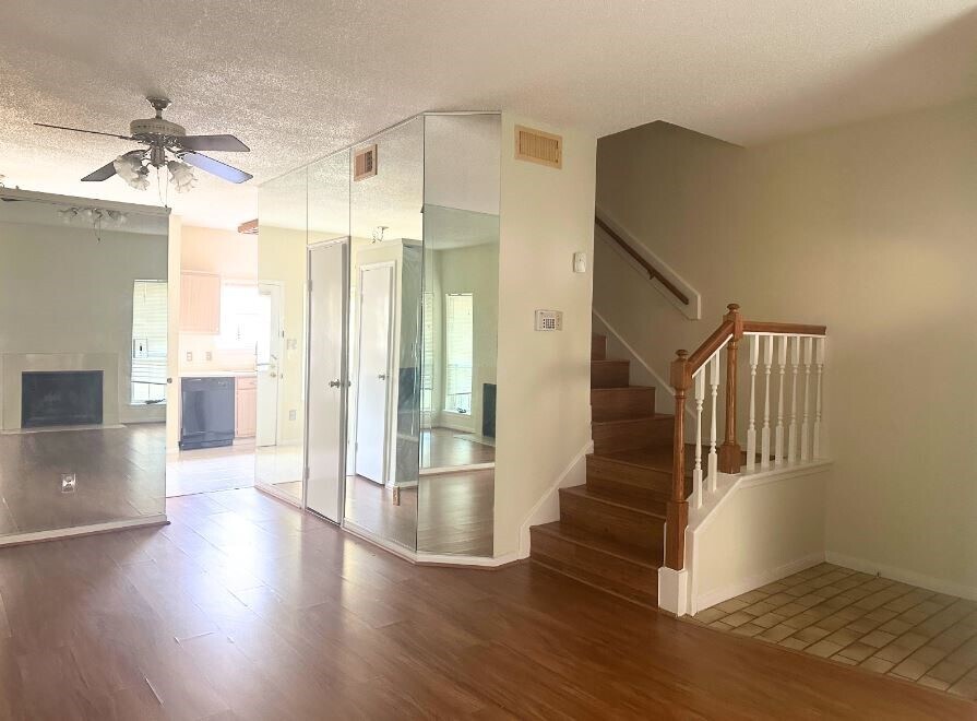 Photo - 7575 Cambridge St Unidad 1902