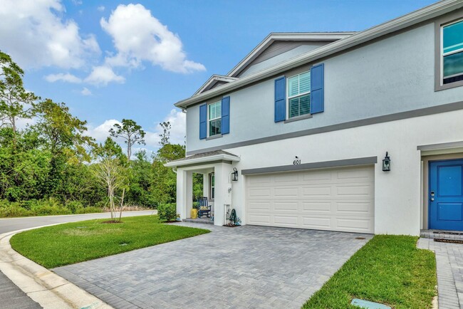 Photo - 601 Waters Edge Ln