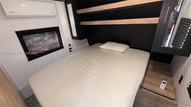 Photo - 19150 Flag Dr Unidad 2