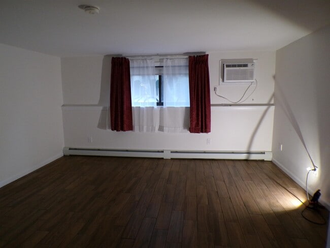 Photo - 9 Tiffany Rd Unit 1