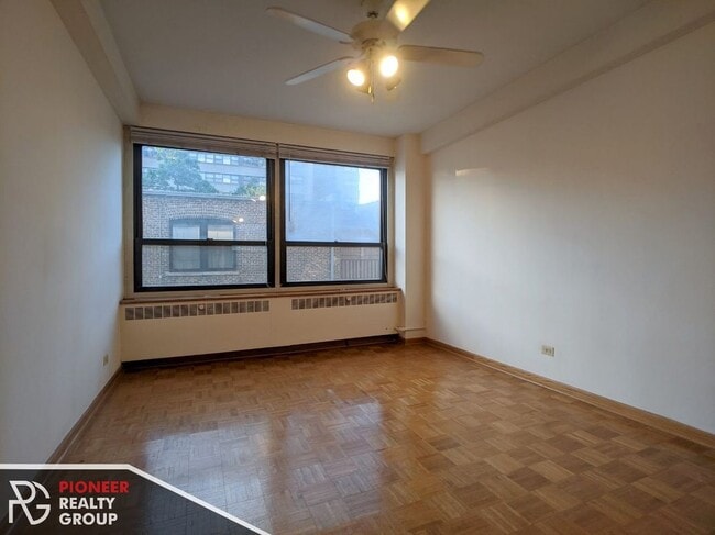 Photo - 4180 N Marine Dr Unit 411