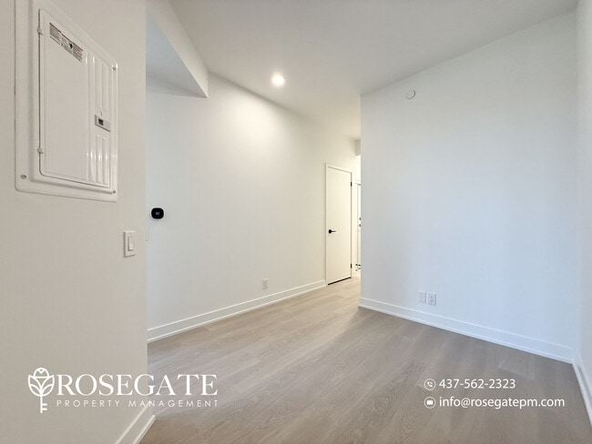 Photo - 1-Bedroom + Den Condo with 2 Bathrooms, Parking, Locker & Rogers Internet – Scarborough Unit 526