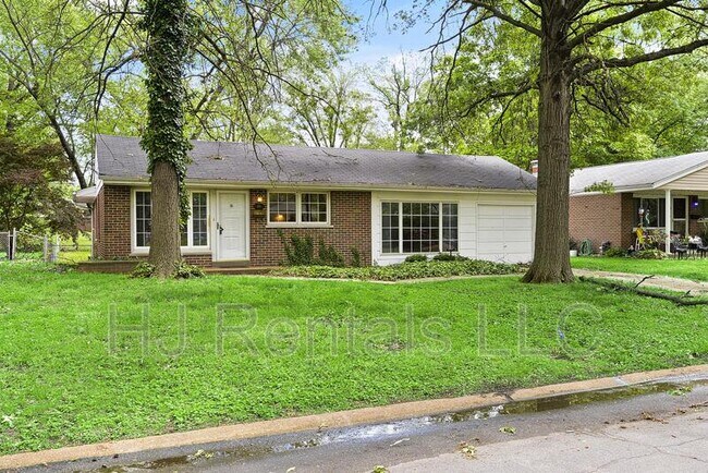 Photo - 160 St Benedict Ln