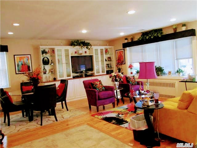 Casa Pelle - 137 Charles St House