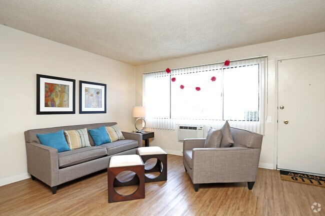 2BR,1BA-850SQ