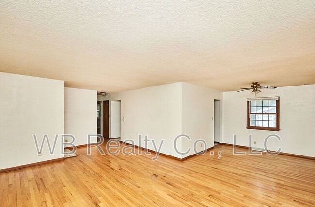 Photo - 2928 Vine St