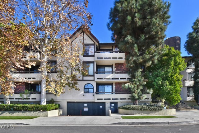 Building Photo - 5534 Encino Ave Unit 101 Rental