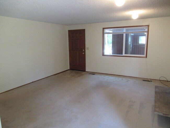 Photo - Large Two Bedroom w/ Garage Unit 2214