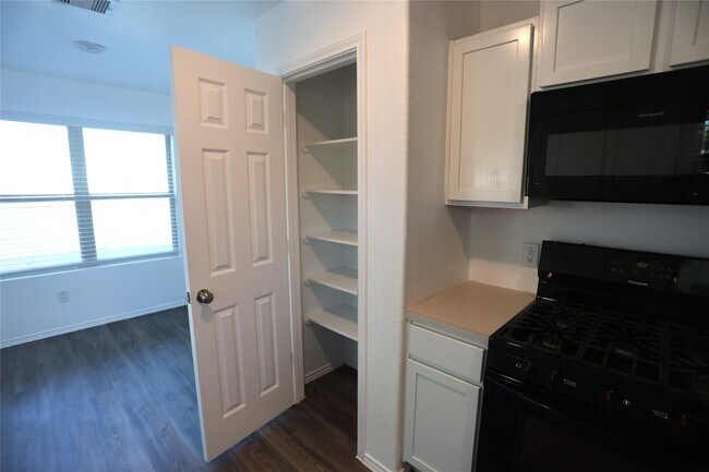 Photo - 1603 Oleander Grns Dr