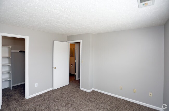 2nd Bedroom/2BR, 1BA - 845 SF