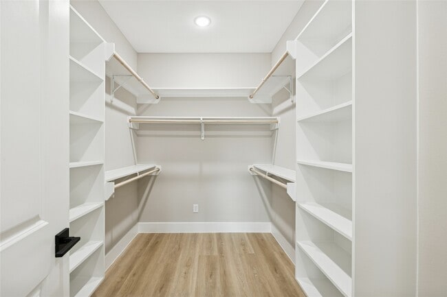 Photo - 20011 VENETTO St