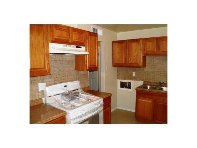 Photo - 7704 Springwood Dr