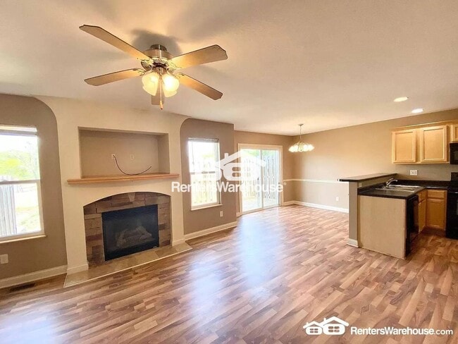 Photo - 2004 63rd St