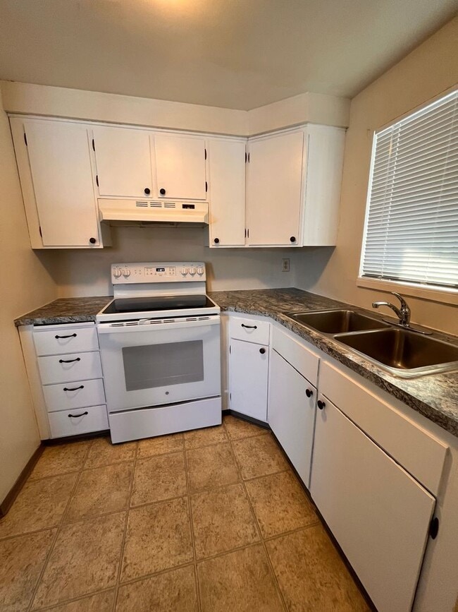 302-304 W Court St Unit 304