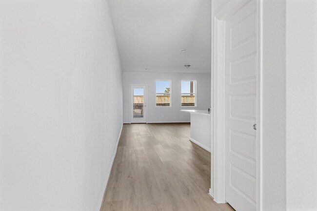 Photo - 27806 Western Crk Ct