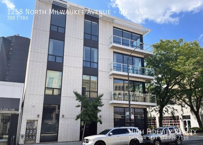 Photo - 1258 N Milwaukee Ave Townhome