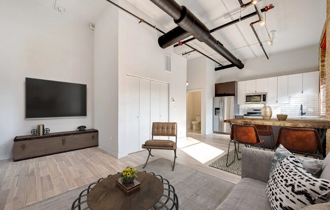 Photo - 215 N Racine Ave Unidad 202