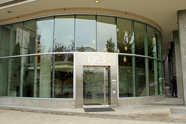 Photo - Luxurious 1+ Bedroom Pearl Loft at The Pin...