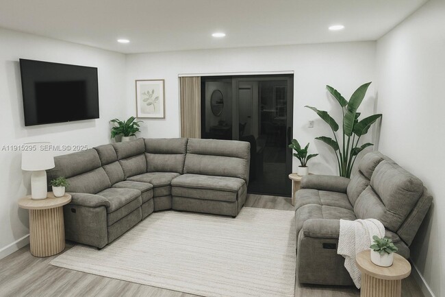 Photo - 9712 Hammocks Blvd Unidad 201-30