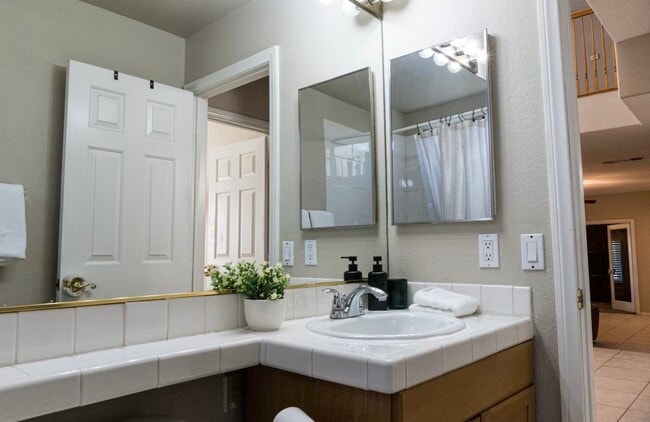 Photo - 2536 El Paso Grande Ave