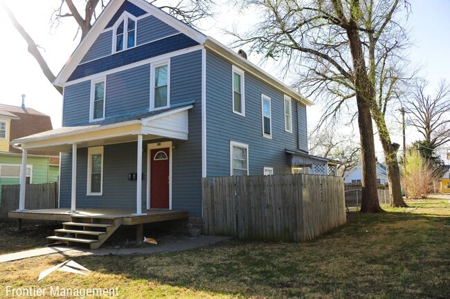 Building Photo - 923 Osage St Unit 1