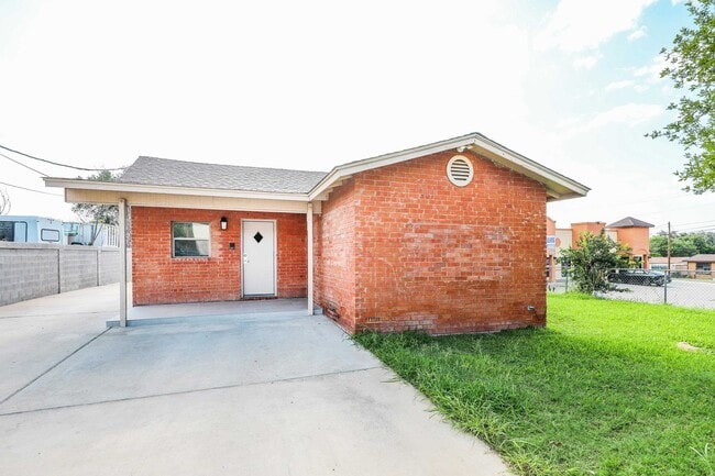 Building Photo - 2610 Springfield Ave
