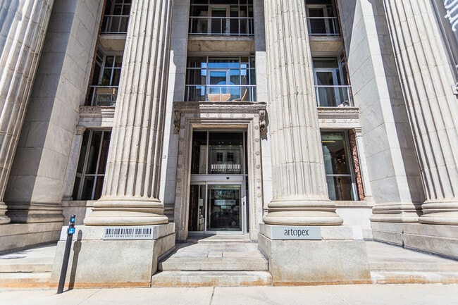 Building Photo - BANK