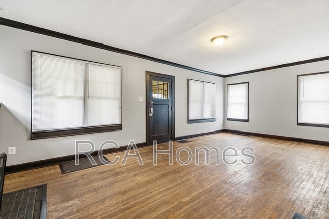 Photo - 969 N Linwood Ave