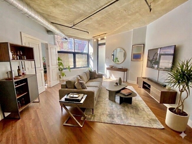 Photo - 2301 Champlain St NW Unit T-10