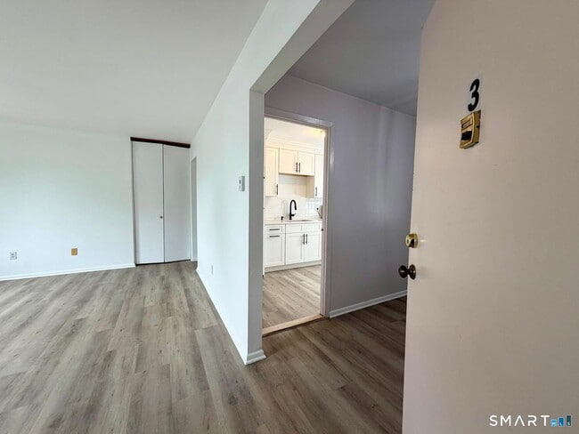 Photo - 18 Fairview Dr Unit 3