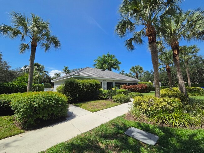 Photo - 25727 Lake Amelia Way Unit 202