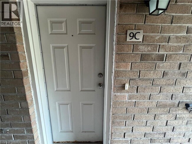 Photo - 185 Windale Crescent Unit 9C