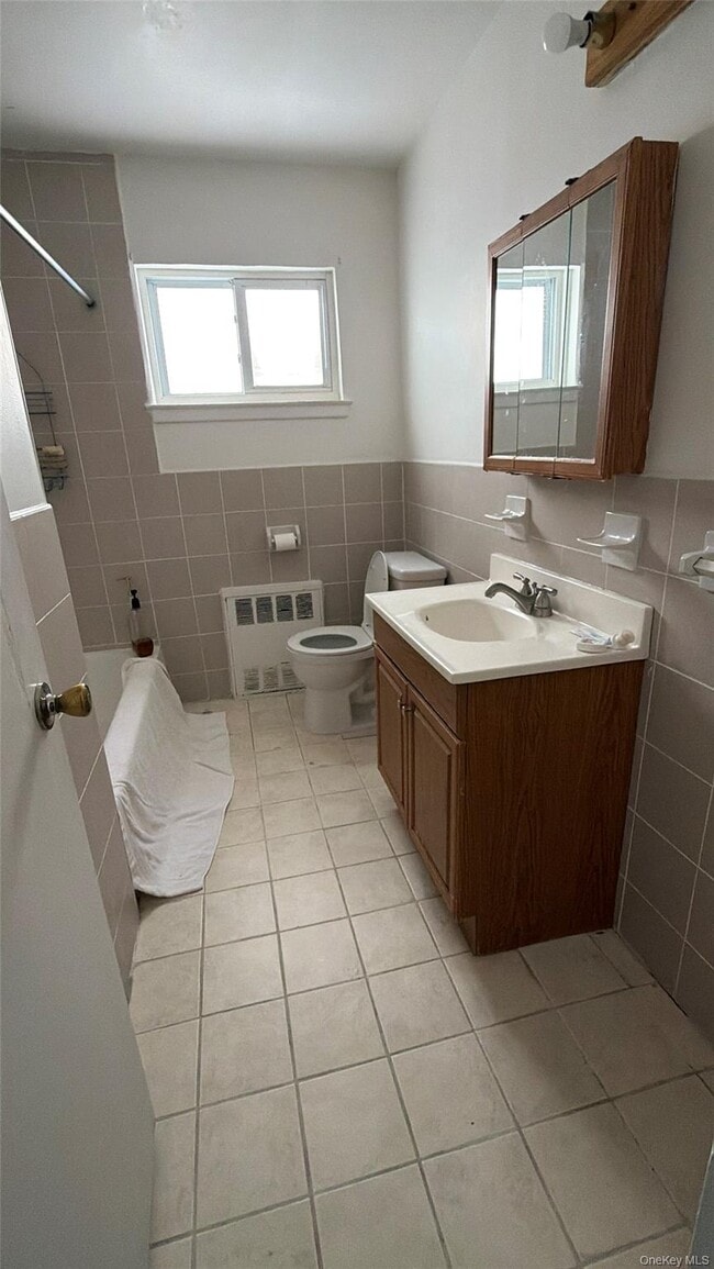 Photo - 144 Roslyn Rd