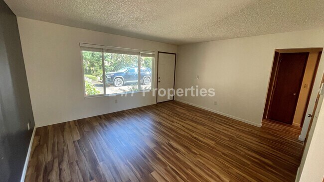 Photo - 2289 Willamette Falls Dr Unit 2293