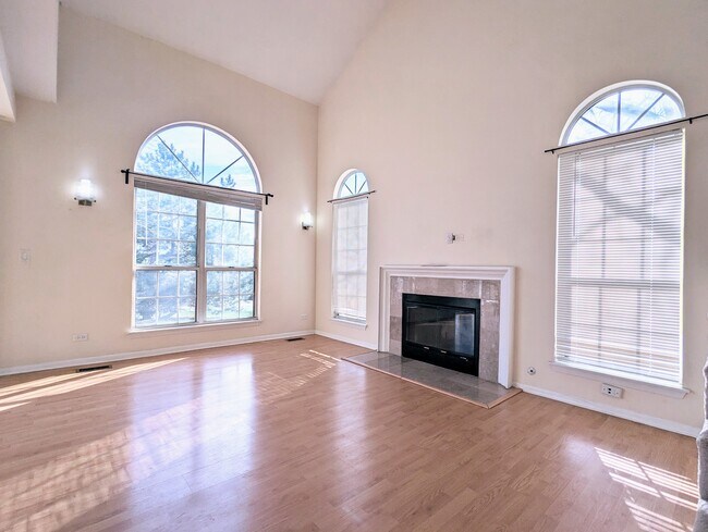 549 Woodcrest Dr