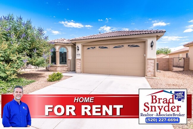 Building Photo - Gorgeous 4 Bedroom 2 Bathroom Home! Centra...