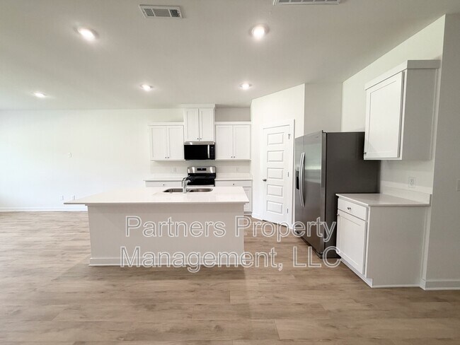 Photo - 509 S Neon Ave