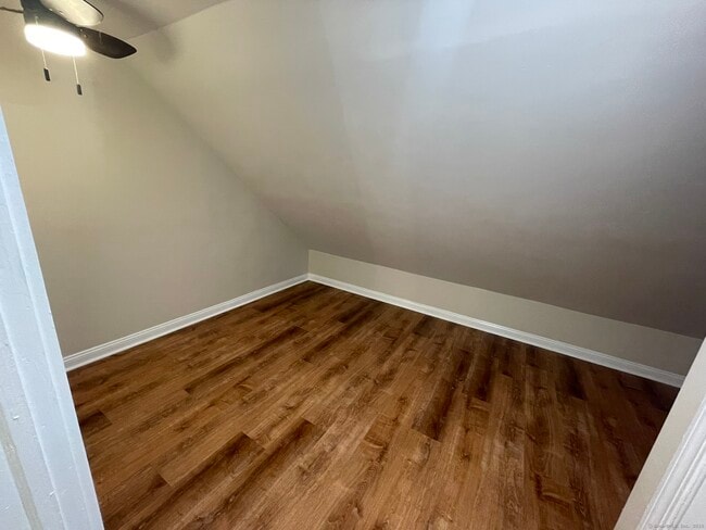 Photo - 37 George St Unit 3